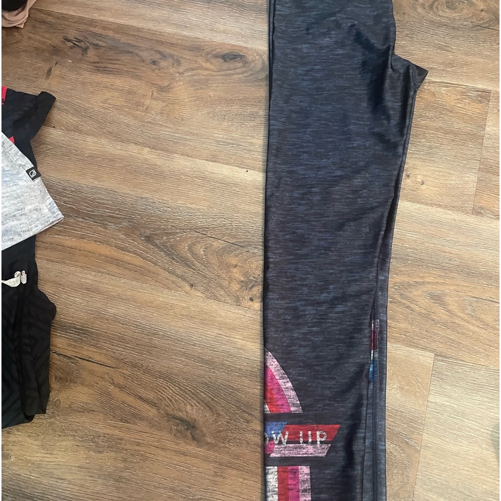 Peloton Terez rainbow leggings EUC